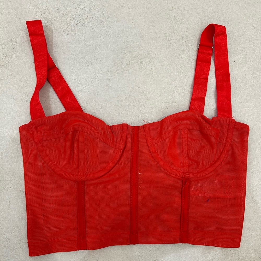 EDIKTED RED TOP